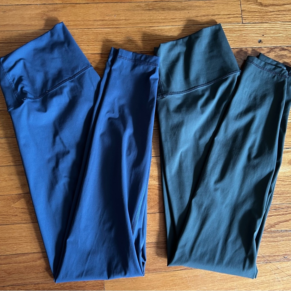 Pair of Everlane Leggings